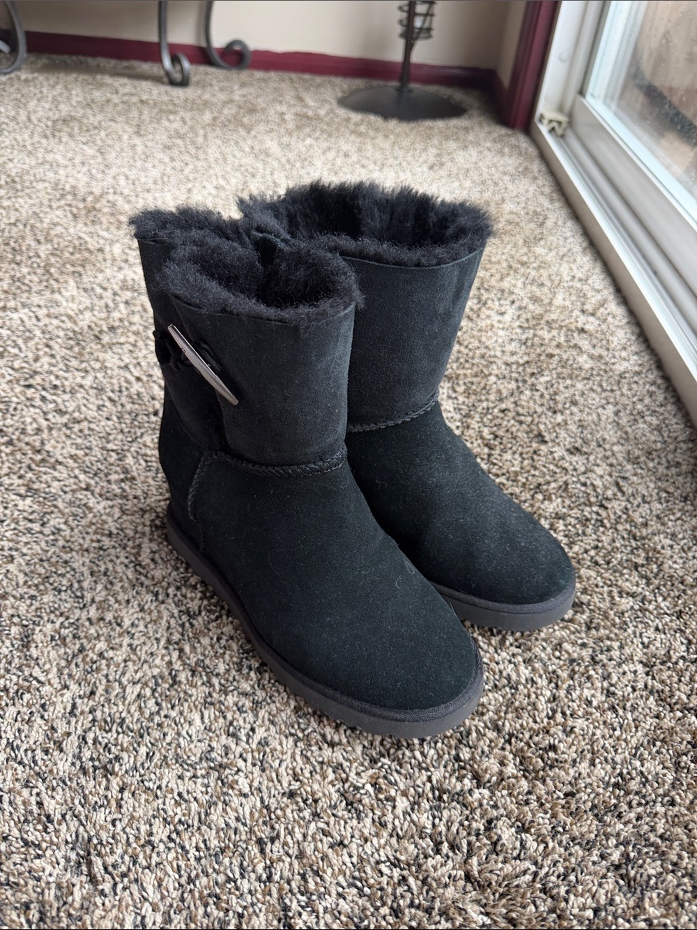 UGGS Black Women's Suede Shearling Boot WEDGE with toggle